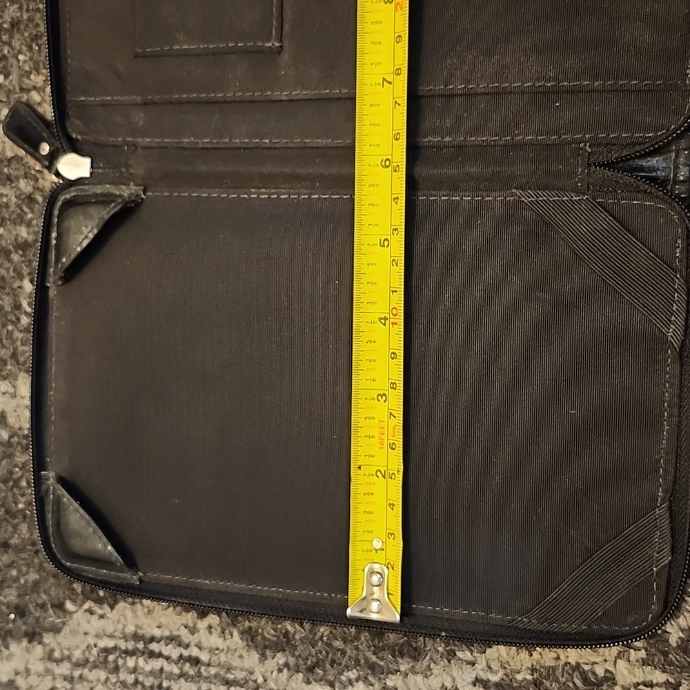 Coach case - Picture 4 of 6